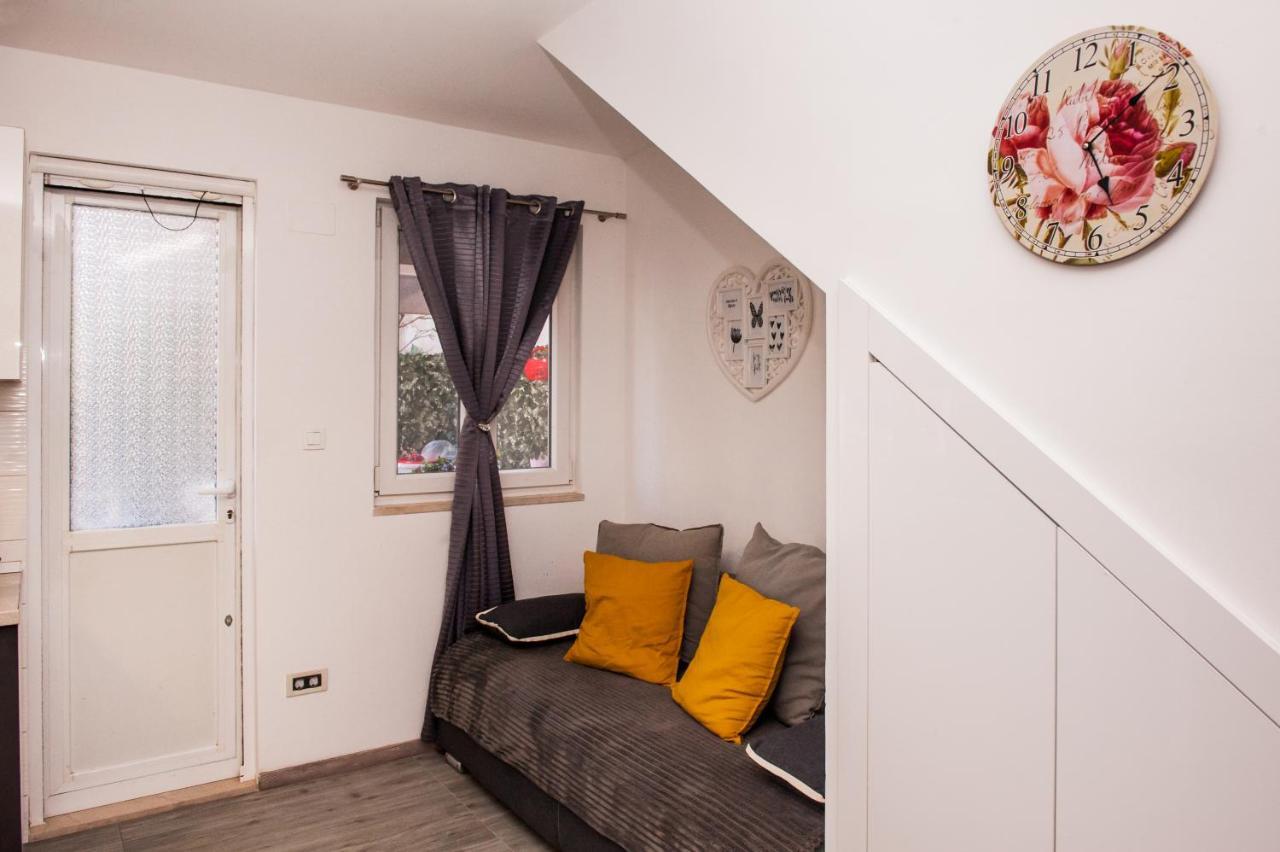 Miki - City Center Apartment With Large Balcony スプリト エクステリア 写真